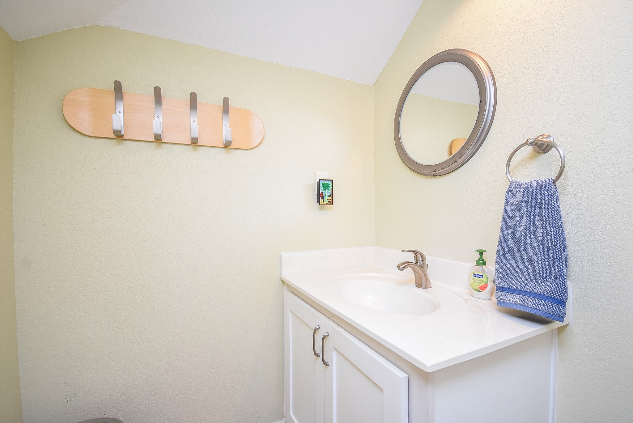 1588 W Bayshore Drive Property Photo 45