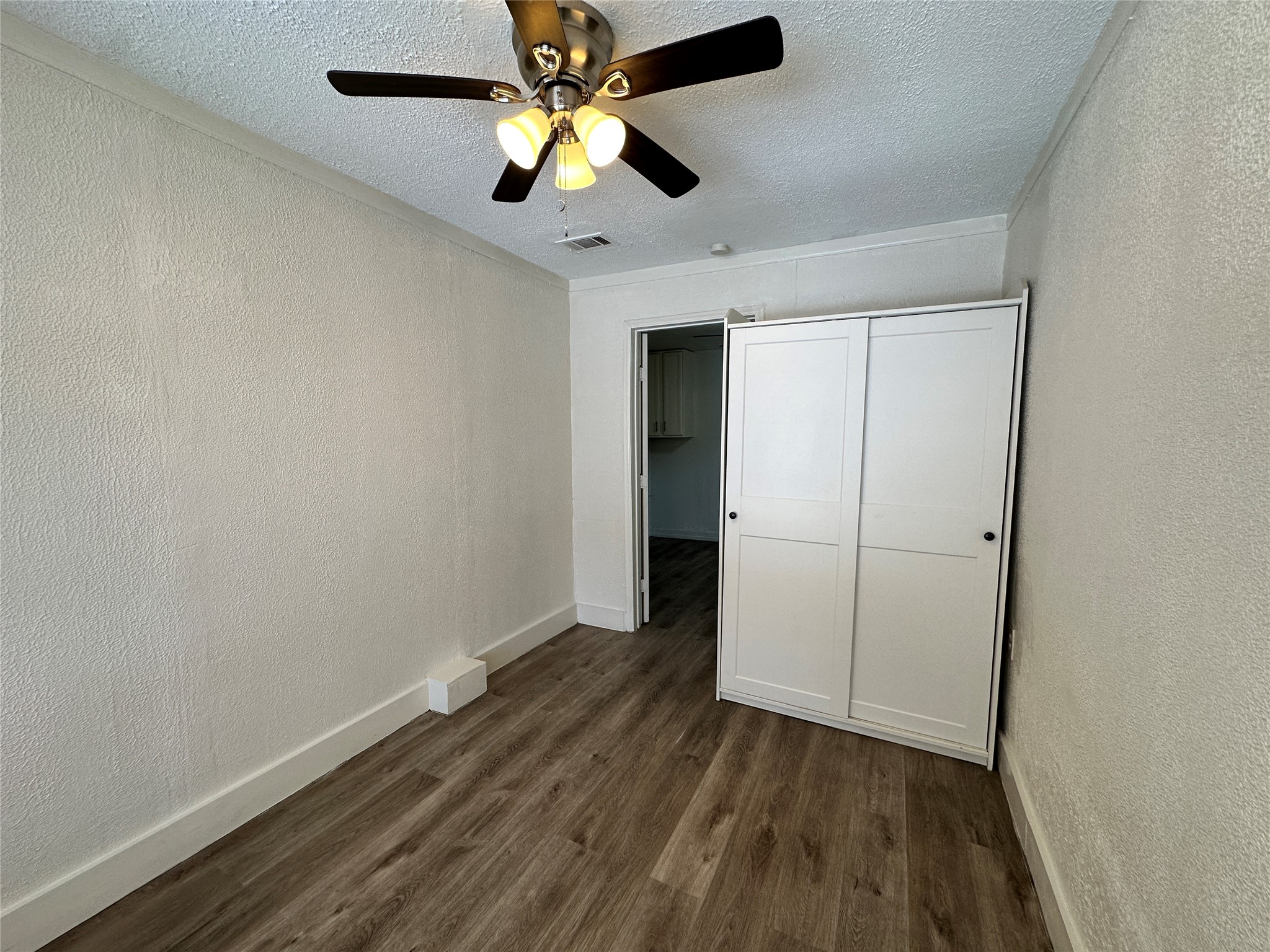 6905 Palestine Street C Property Photo 6