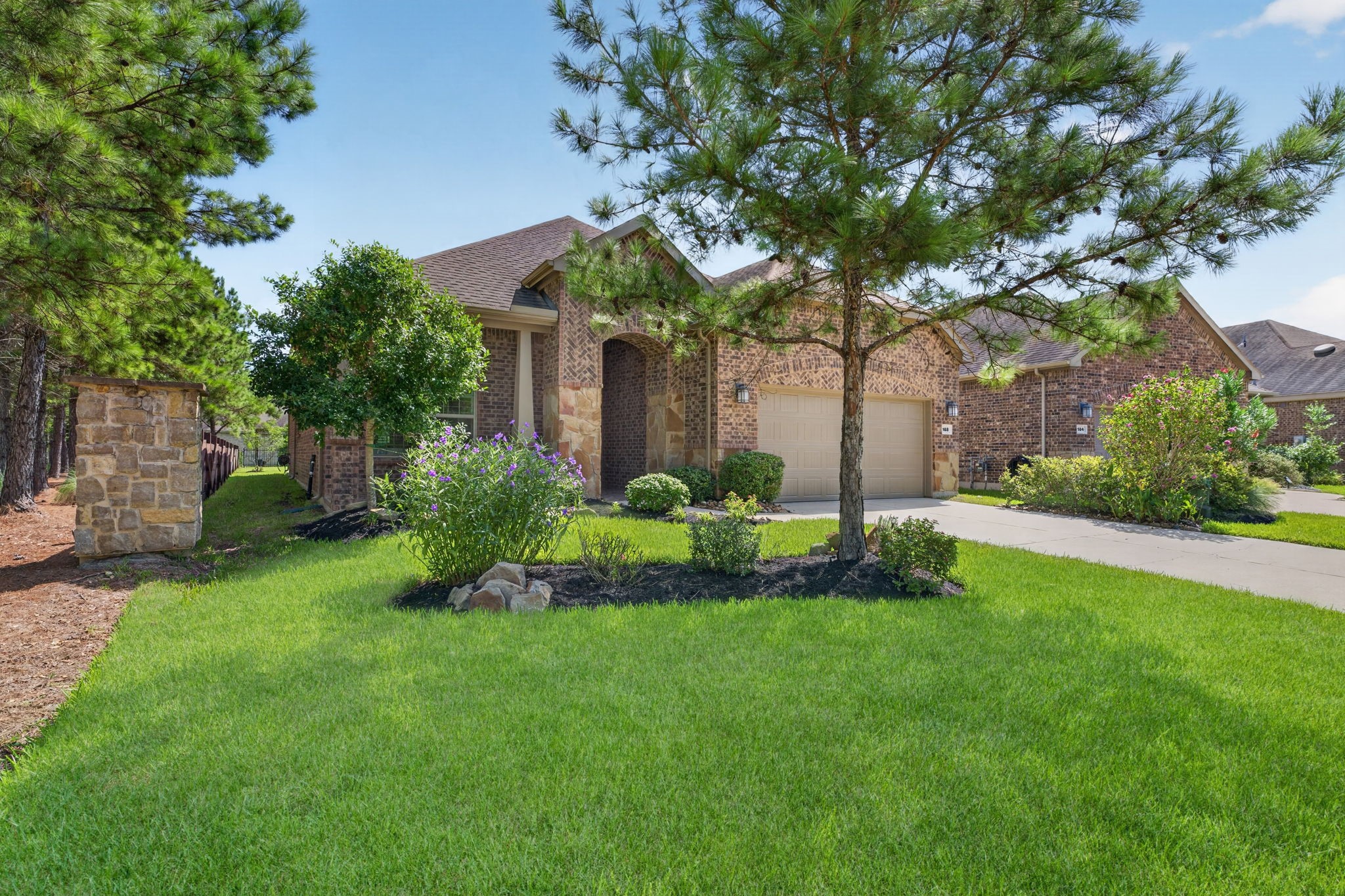 188 Chestnut Bay Property Photo