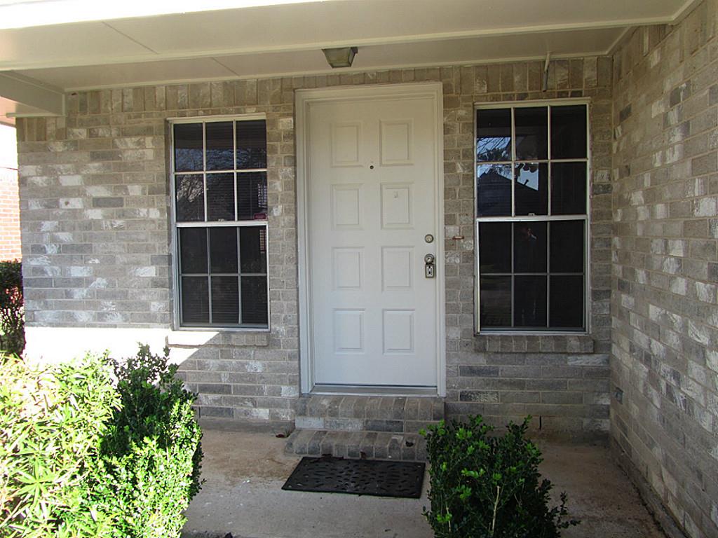 1235 Kings Creek Trl Property Photo 2