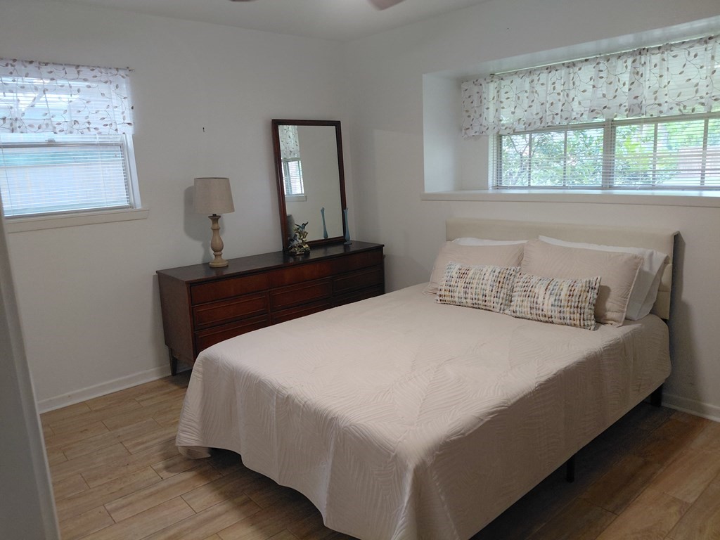 1518 Avenue B Property Photo 23