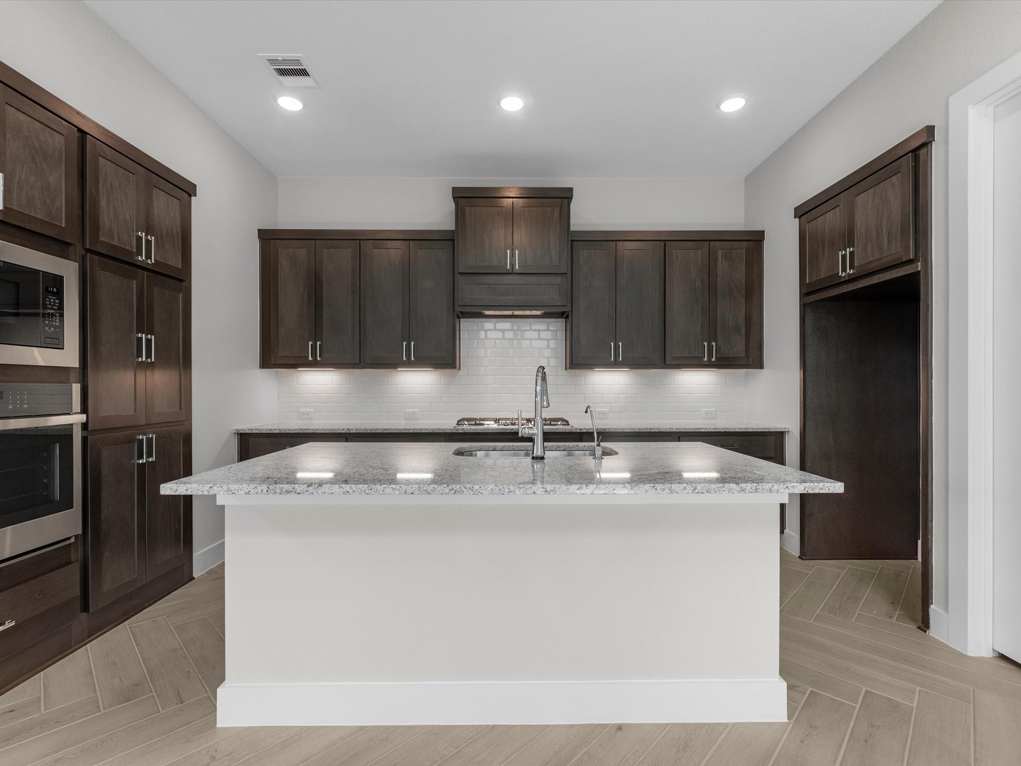 17827 Quartz Springs Lane Property Photo 2