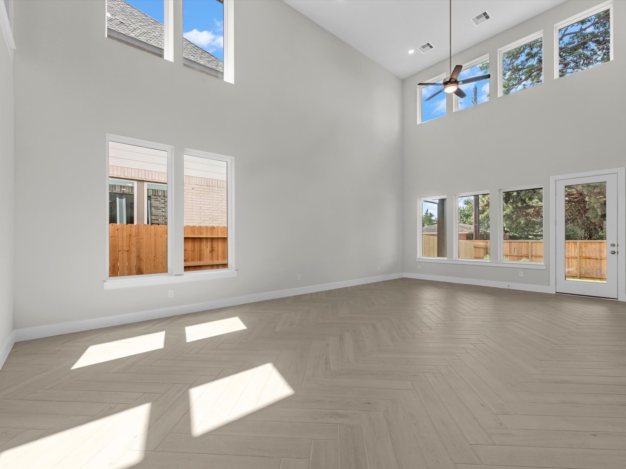 17827 Quartz Springs Lane Property Photo 6