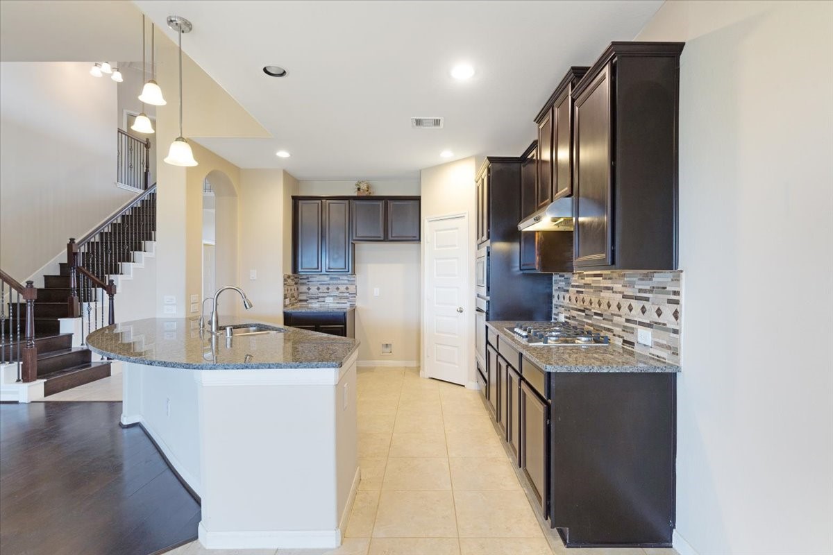 26946 Mustang Retreat Lane Property Photo 14