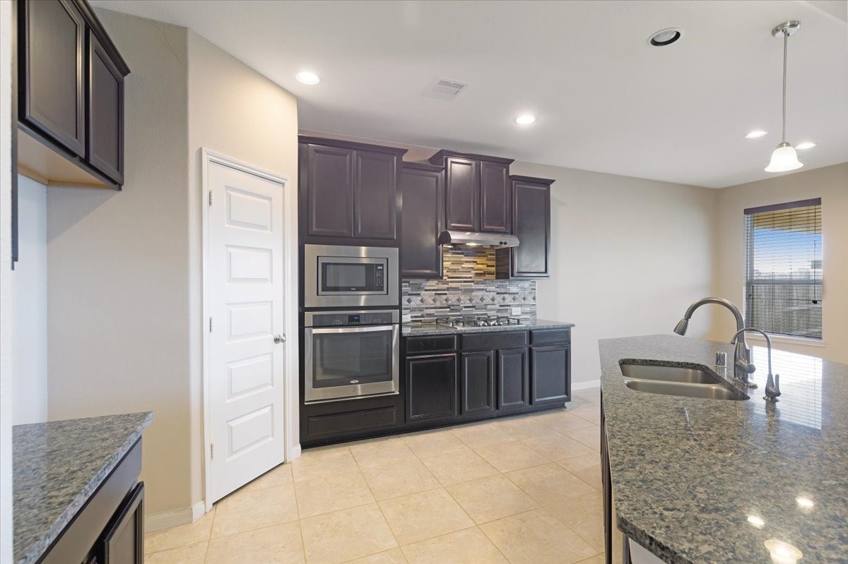 26946 Mustang Retreat Lane Property Photo 15