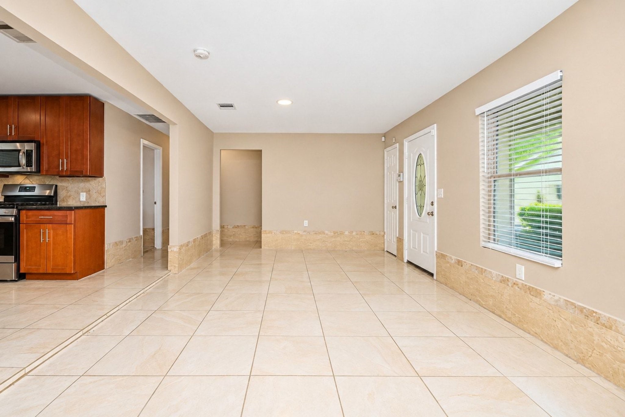 6010 Cypress Street Property Photo 4