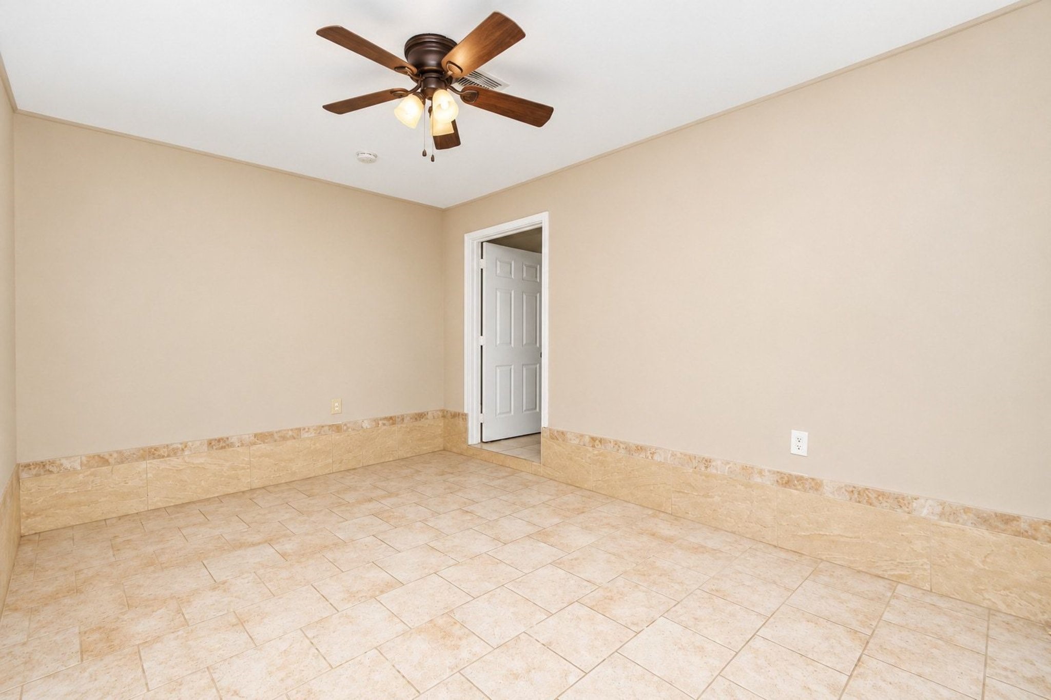 6010 Cypress Street Property Photo 14