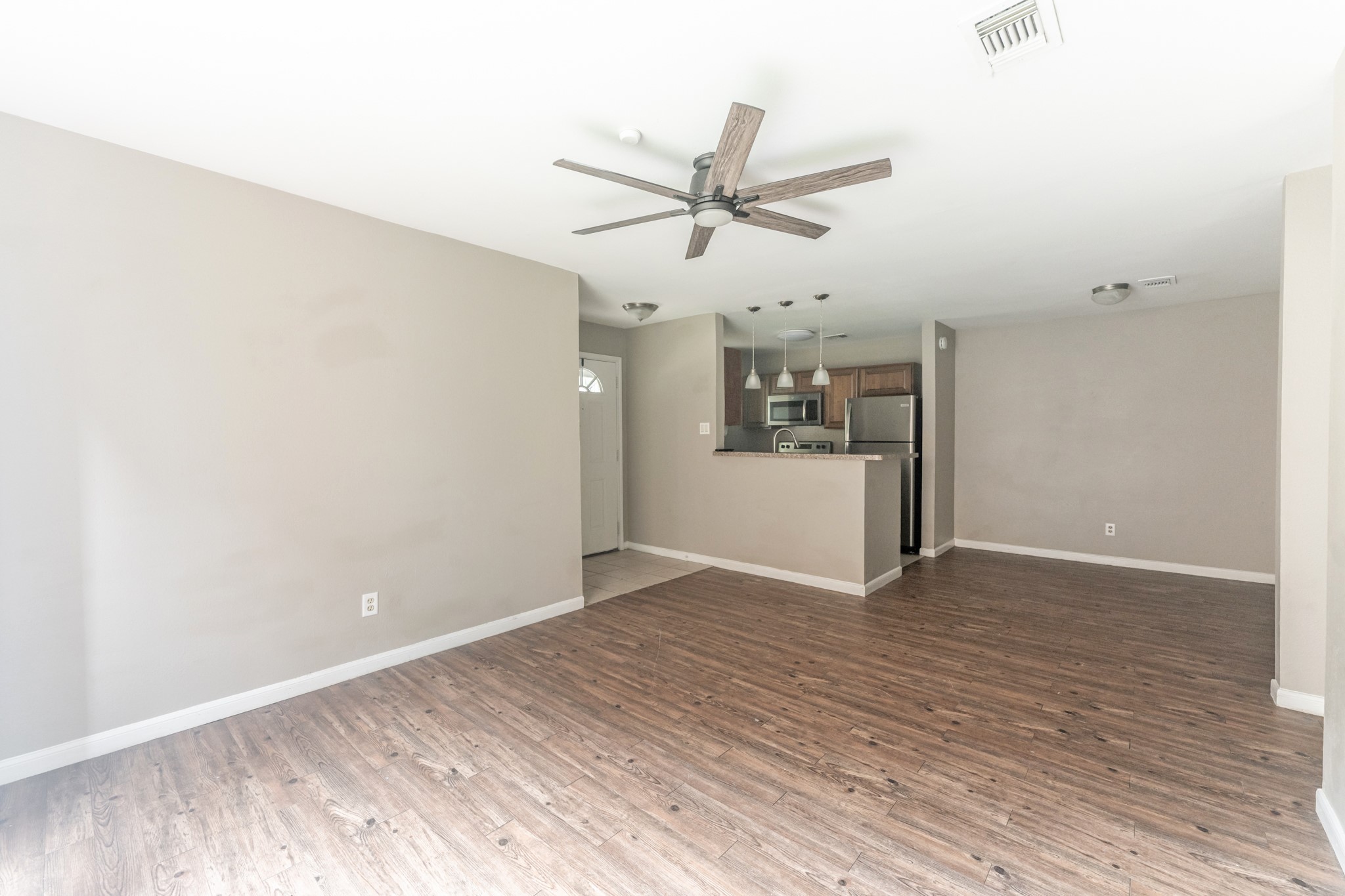 2402 Sycamore Avenue A1 Property Photo 2