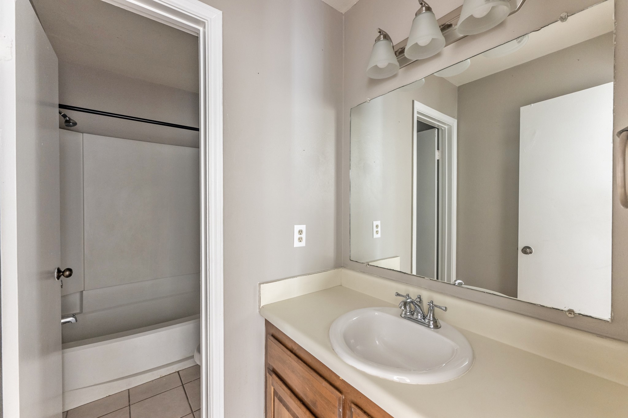 2402 Sycamore Avenue A1 Property Photo 12