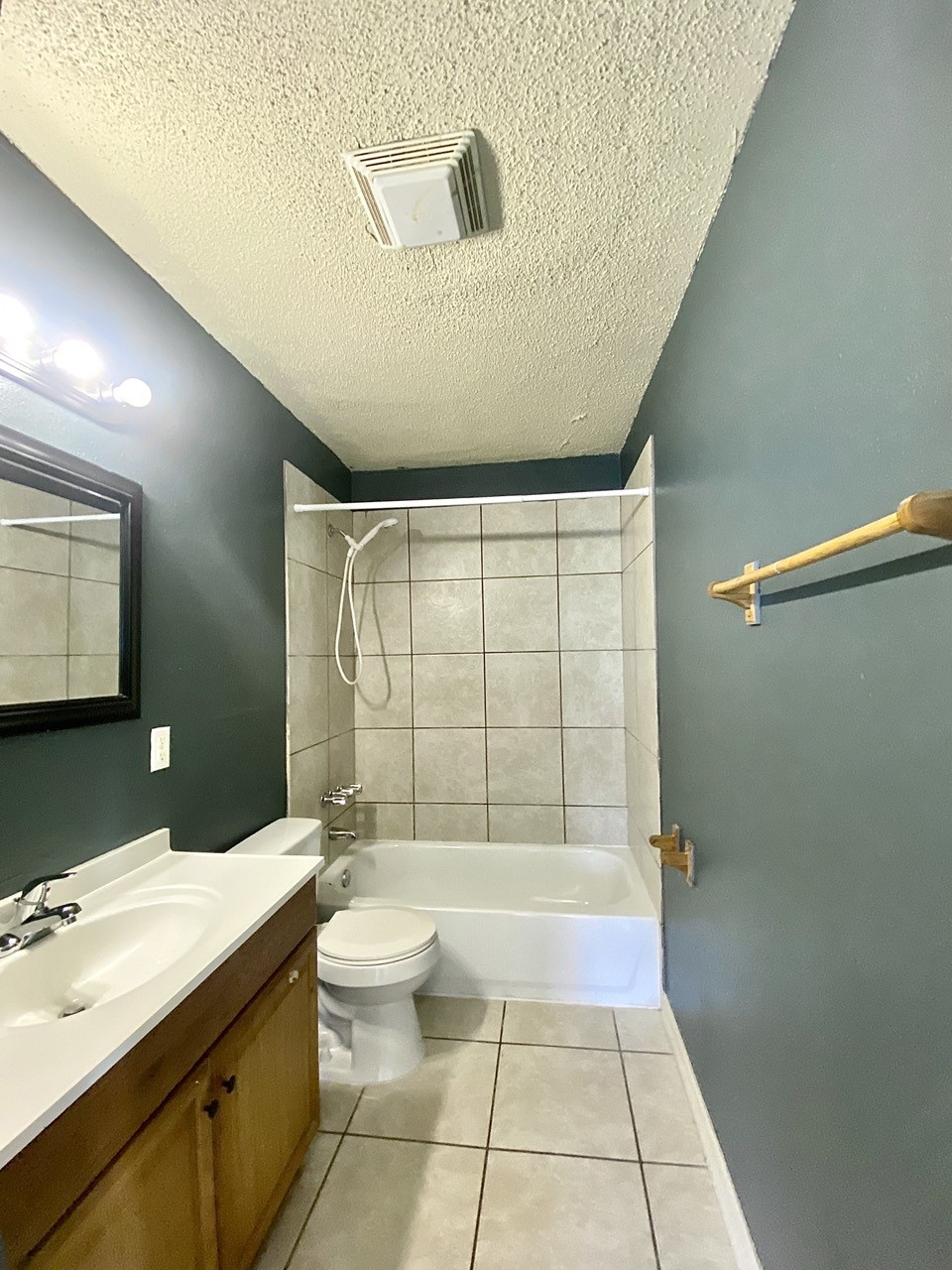 1138 4th Avenue N 1140 Property Photo 7