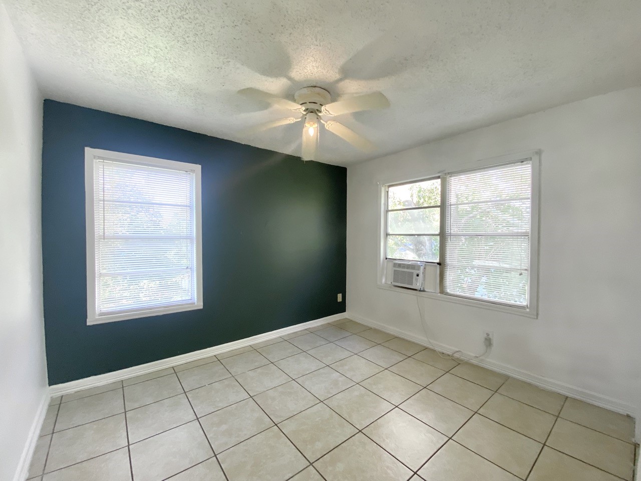 1138 4th Avenue N 1140 Property Photo 8