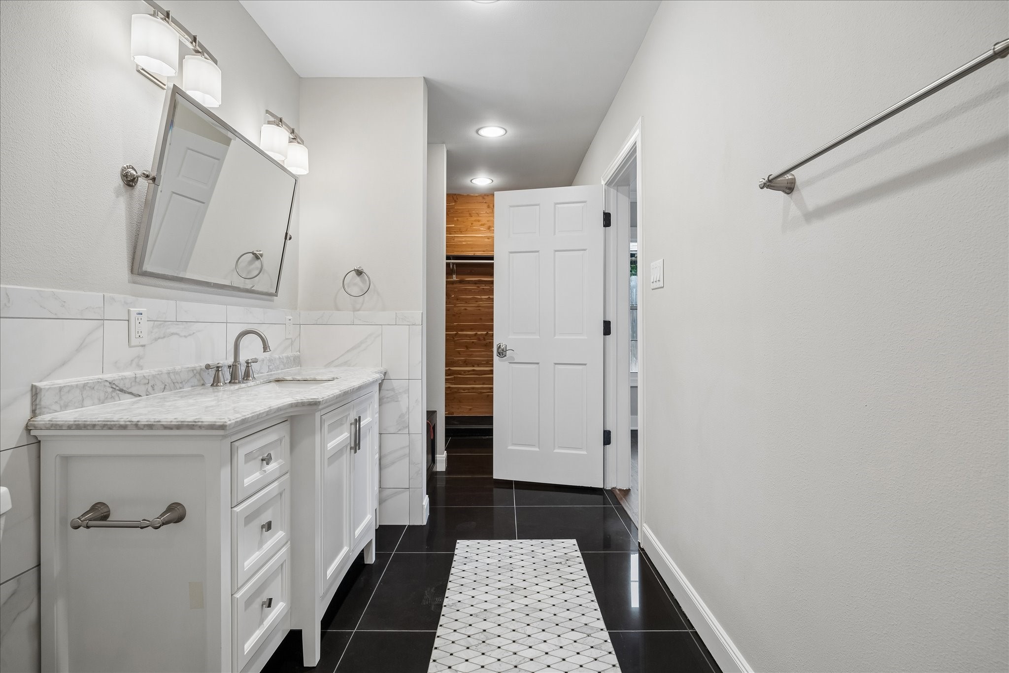 2108 White Oak Drive Property Photo 20