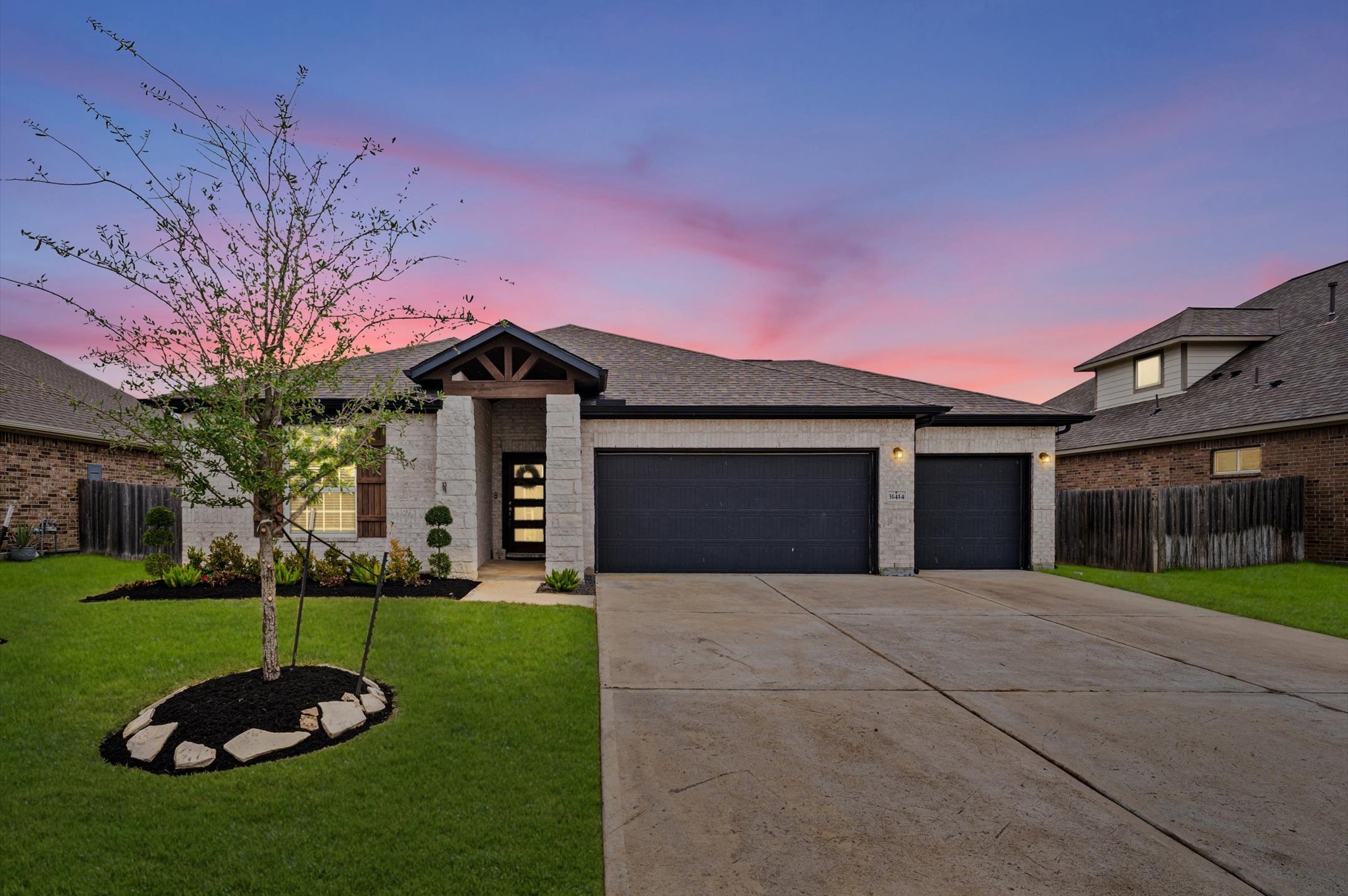31414 Sandpiper Creek Drive Property Photo 1