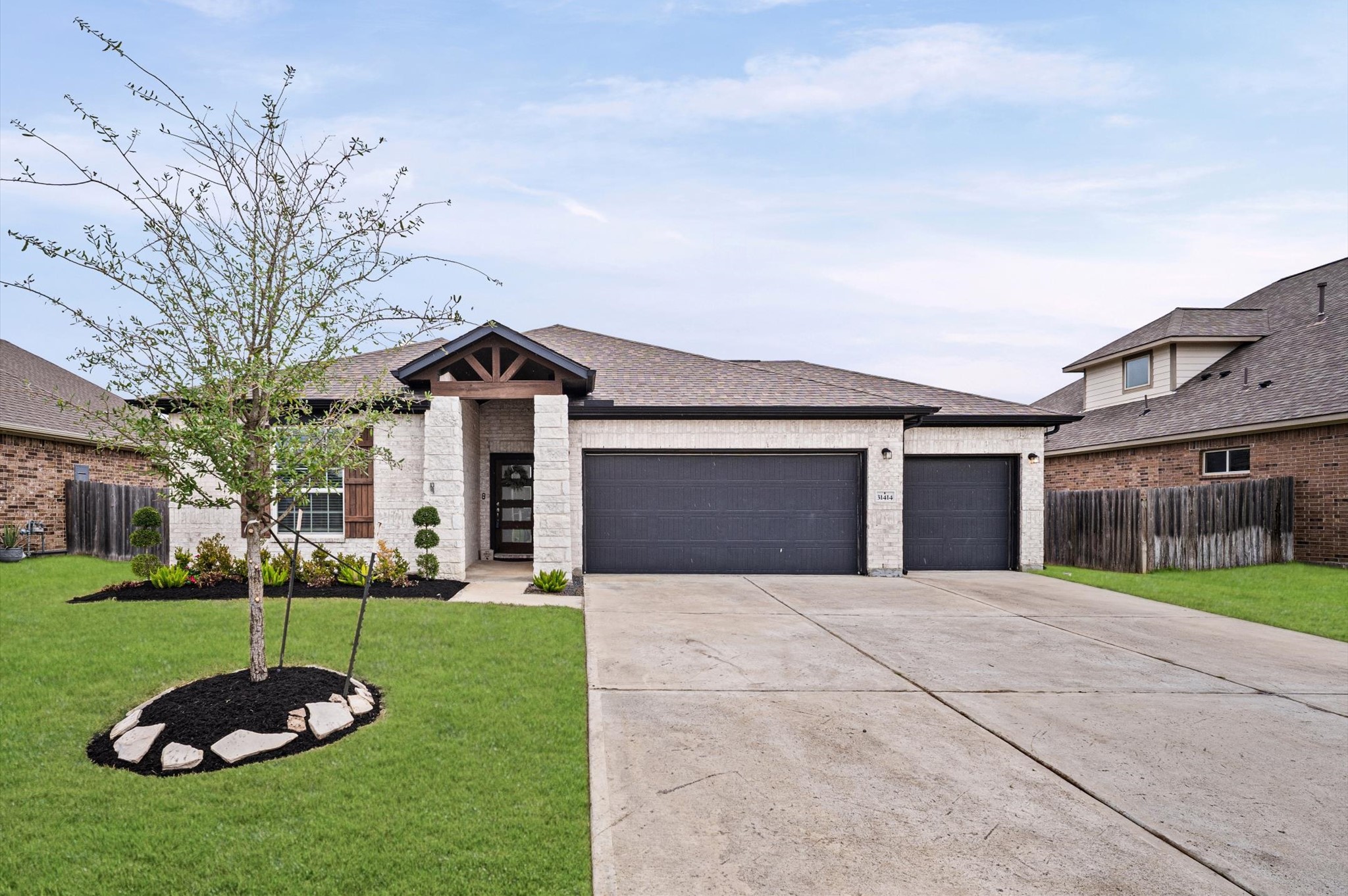 31414 Sandpiper Creek Drive Property Photo 2