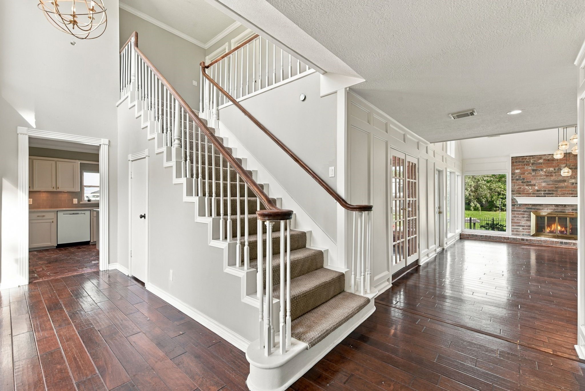 8214 Magnolia Glen Drive Property Photo 5