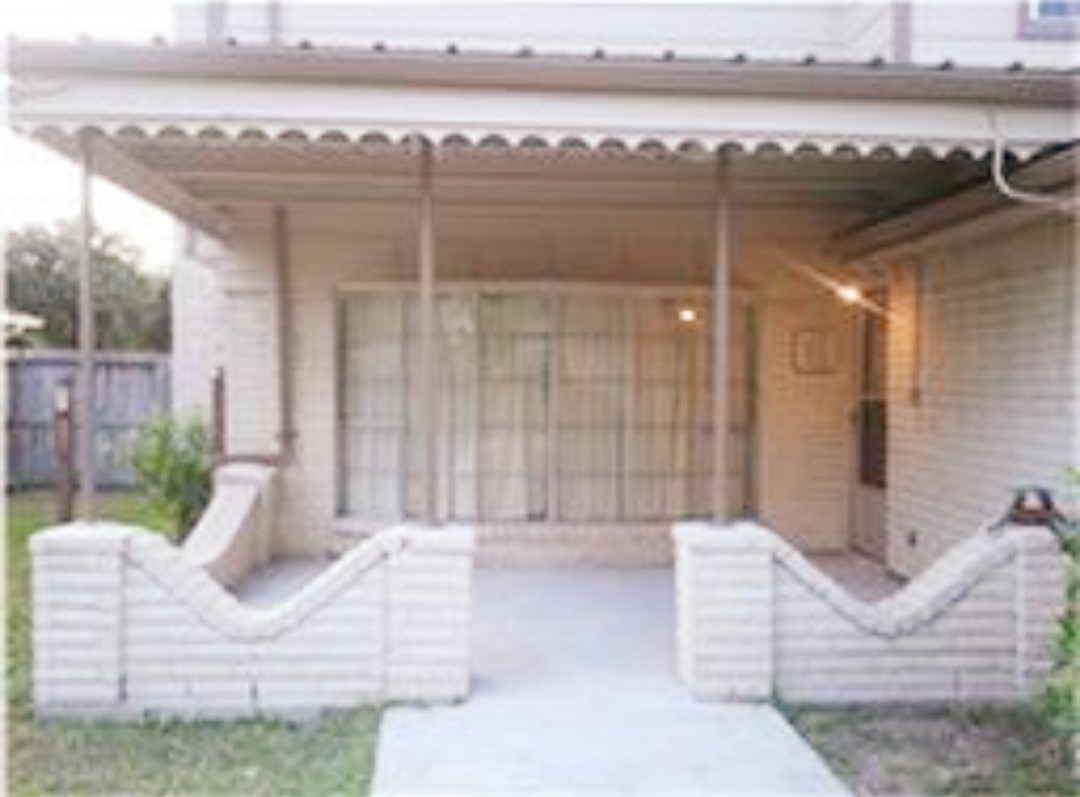 11806 Hillcroft Avenue Property Photo 13