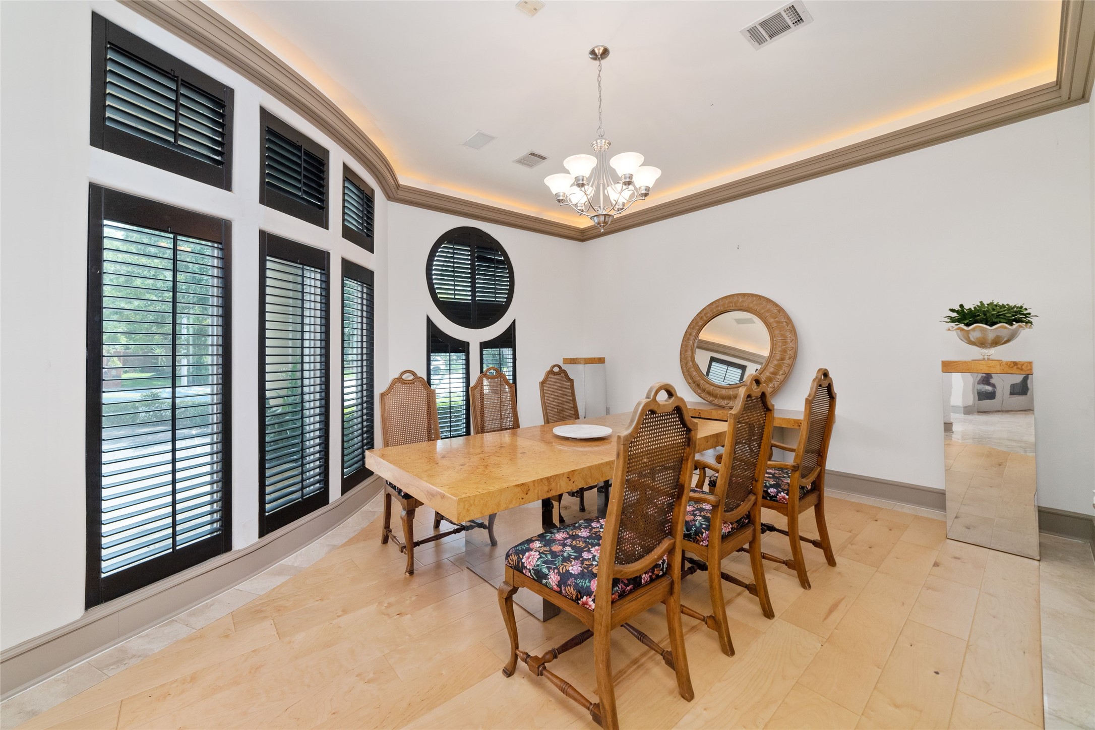 2814 Cedar Woods Place Property Photo 6