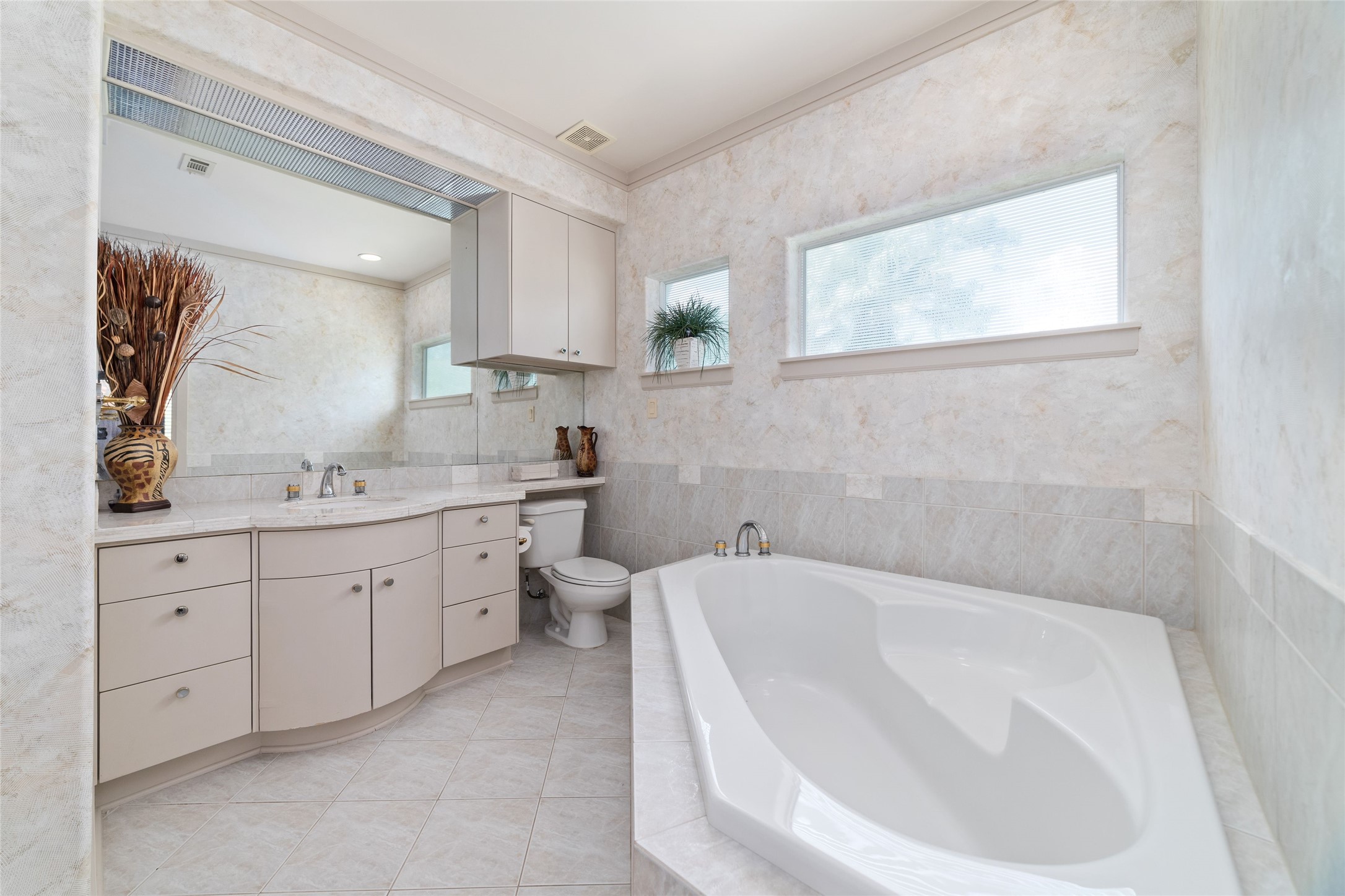 2814 Cedar Woods Place Property Photo 36