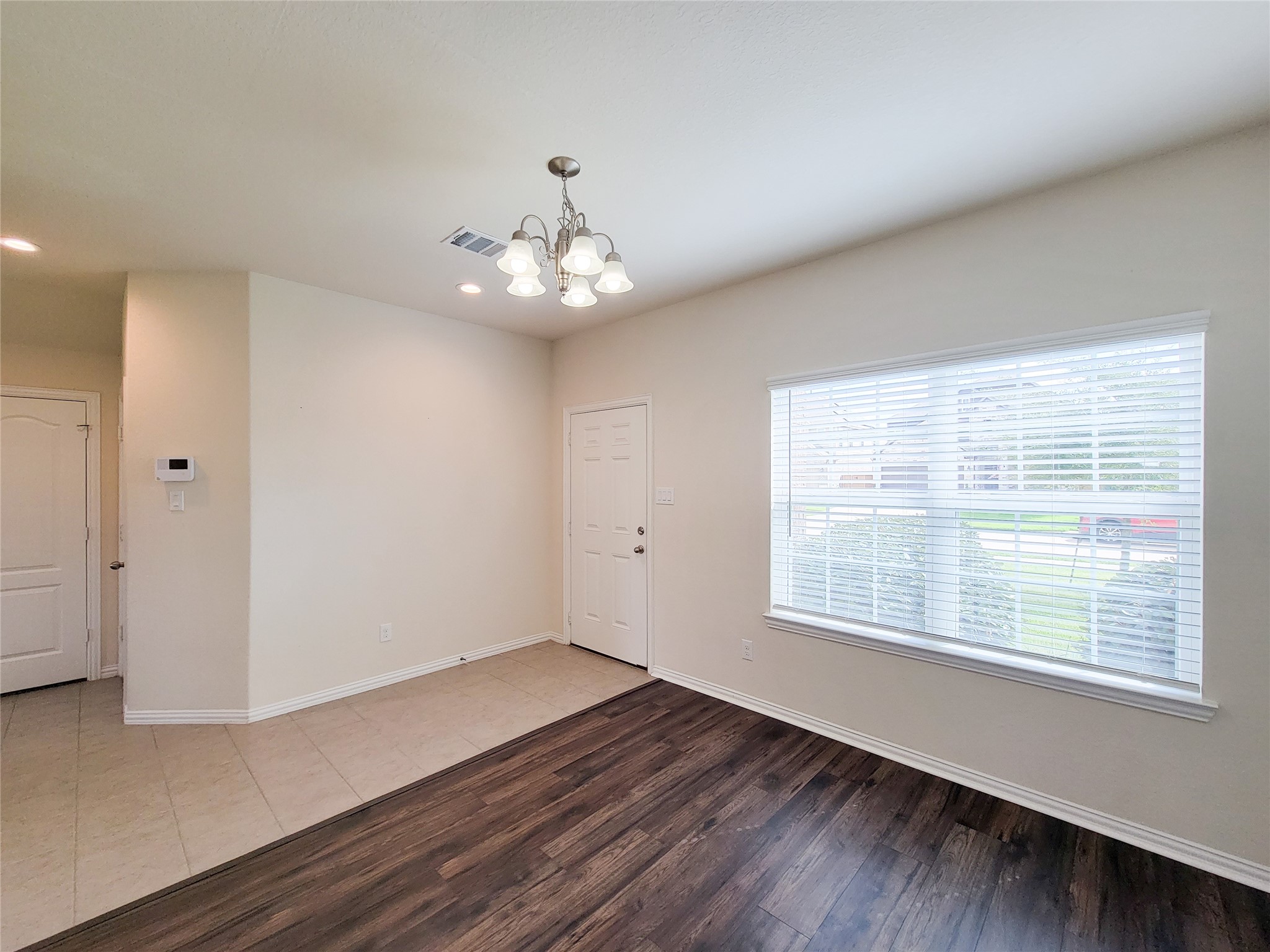 5106 Eagle Falls Lane Property Photo 3