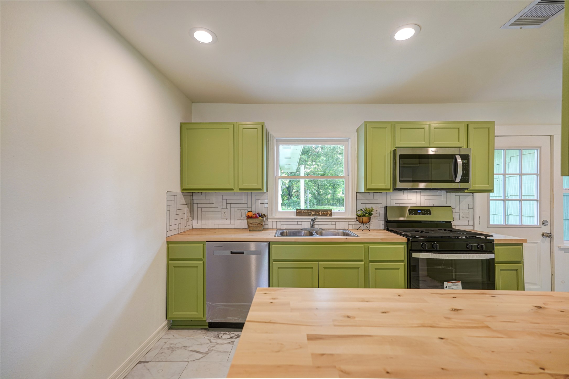 1319 Elm Street Property Photo 15