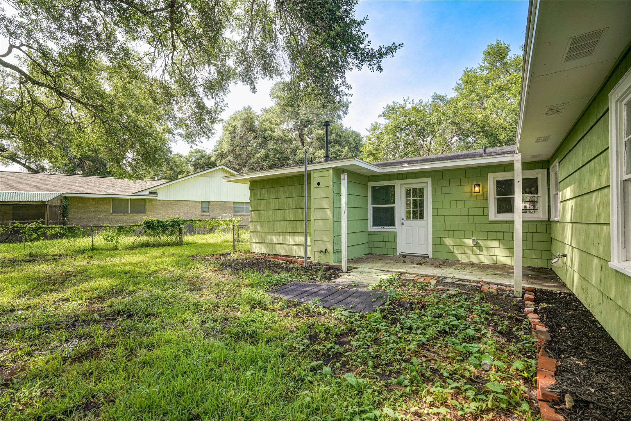 1319 Elm Street Property Photo 41