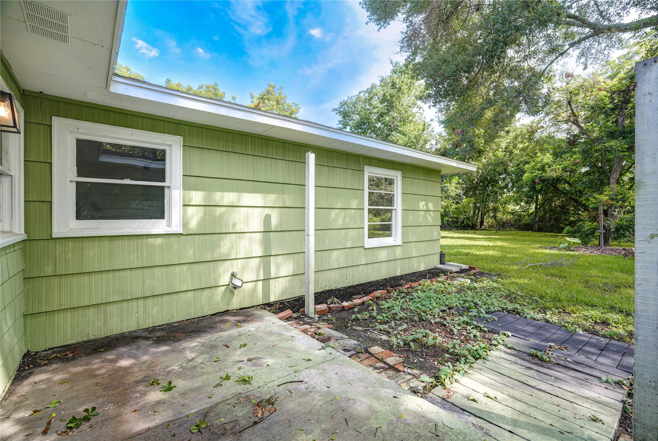 1319 Elm Street Property Photo 42