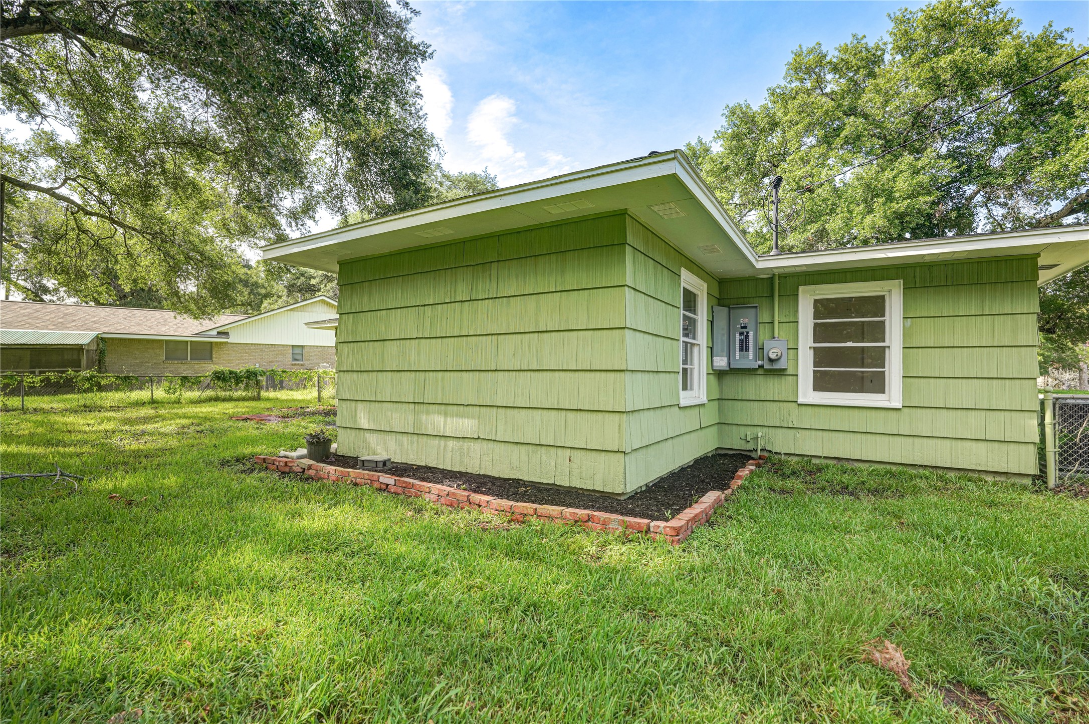 1319 Elm Street Property Photo 43