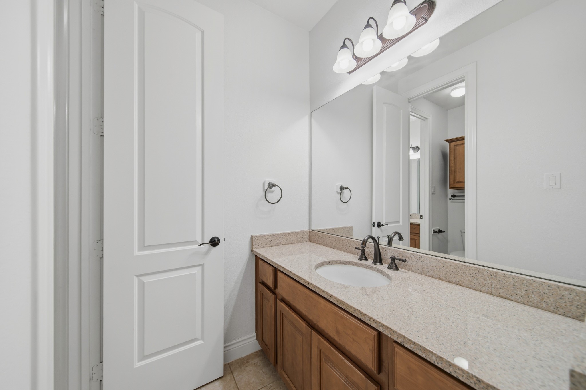 33 Combwell Garden Property Photo 41
