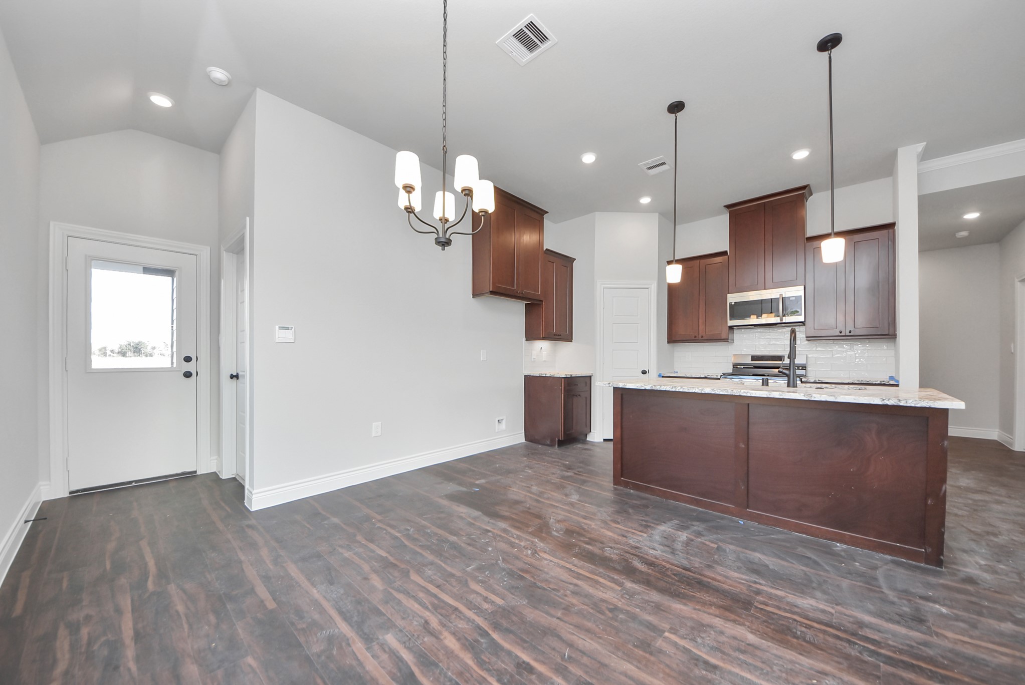 25662 John Wayne Road Property Photo 4