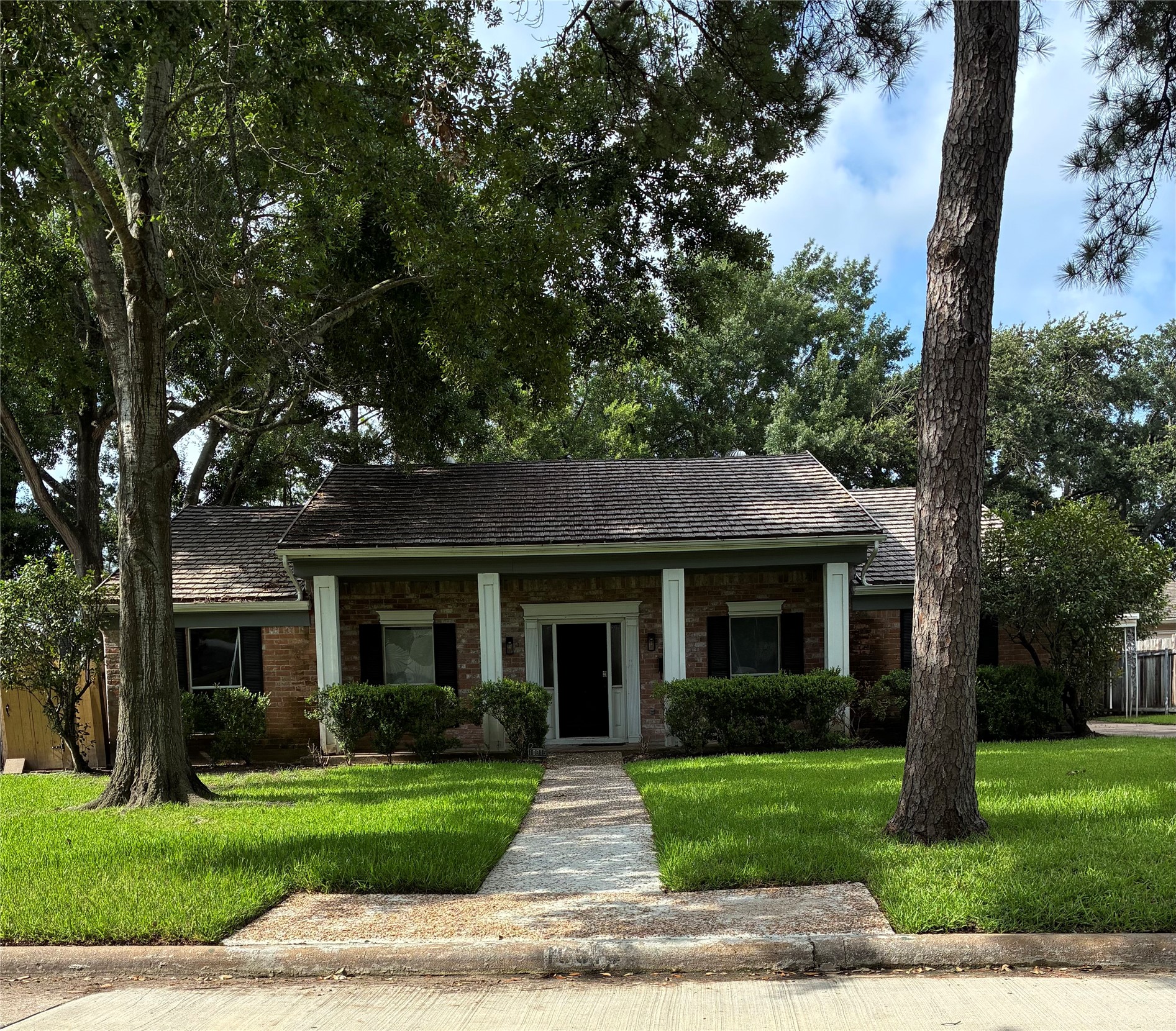 10915 Ella Lee Lane Property Photo 1