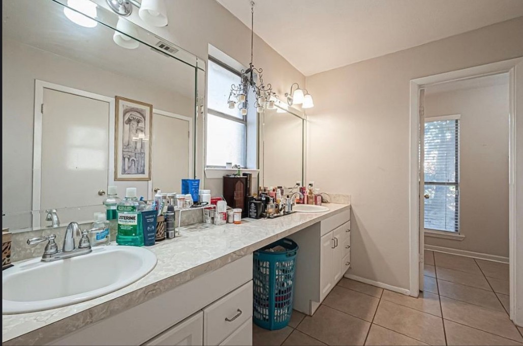 8706 Belle Glen Drive Property Photo 7