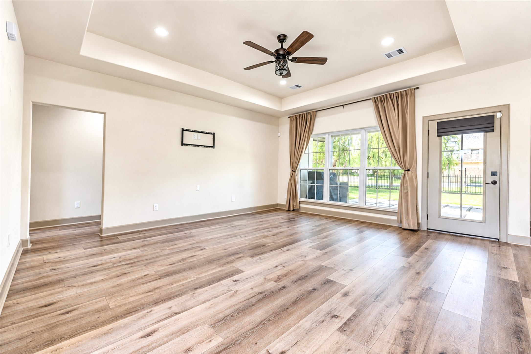 101 Hillsborough Drive W Property Photo 16