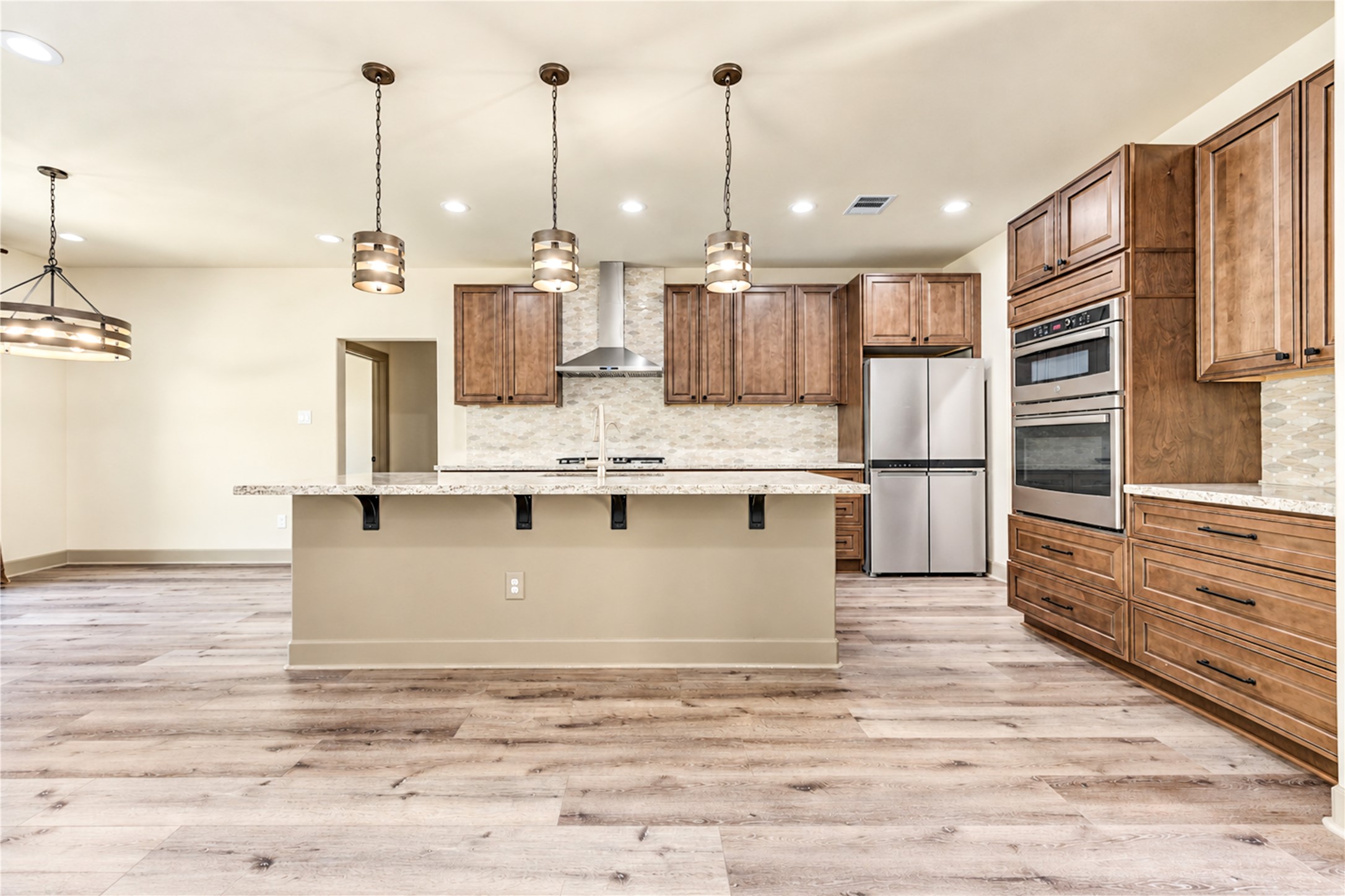 101 Hillsborough Drive W Property Photo 19