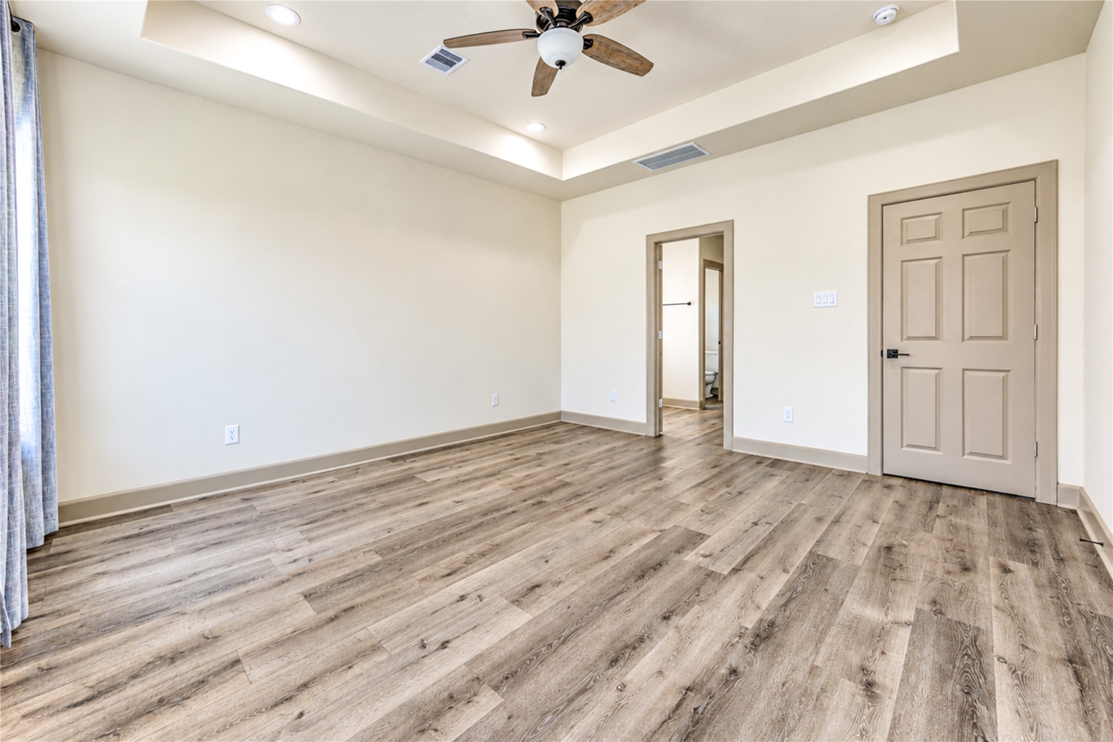 101 Hillsborough Drive W Property Photo 29