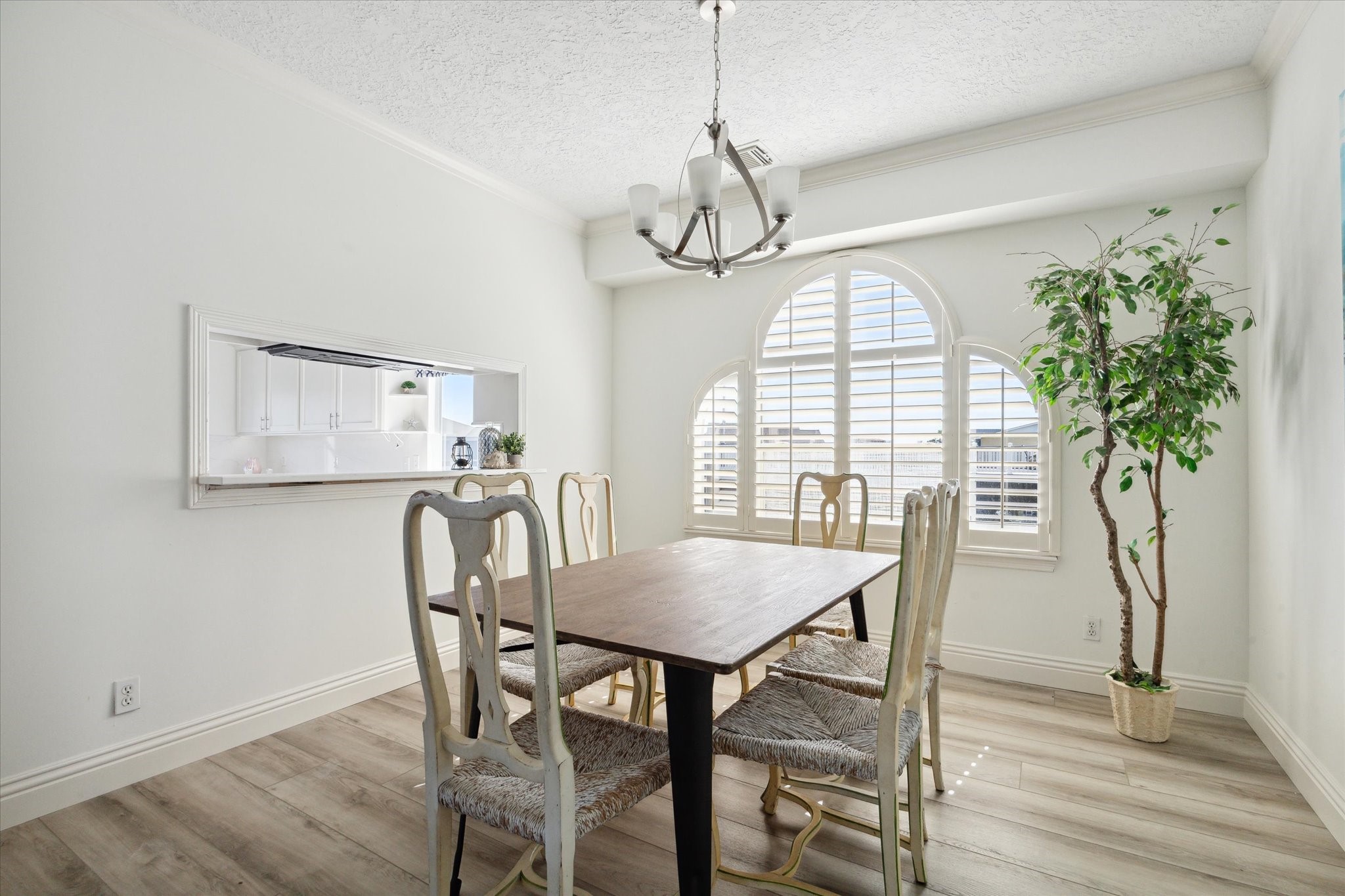 210 Easterly Property Photo 8