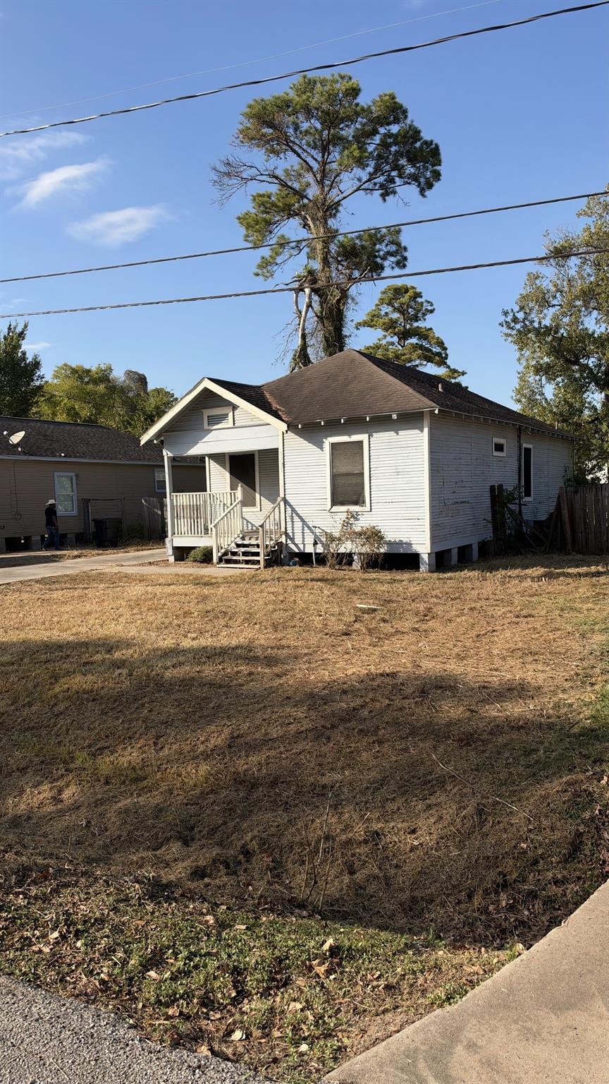5715 Senior Street Property Photo 2