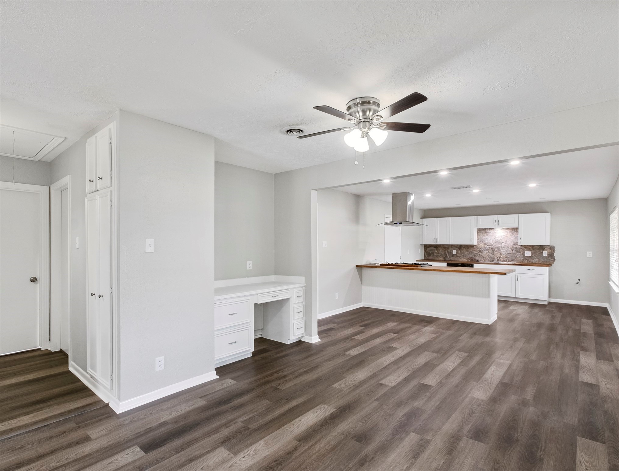 6421 Teluco Street Property Photo 5
