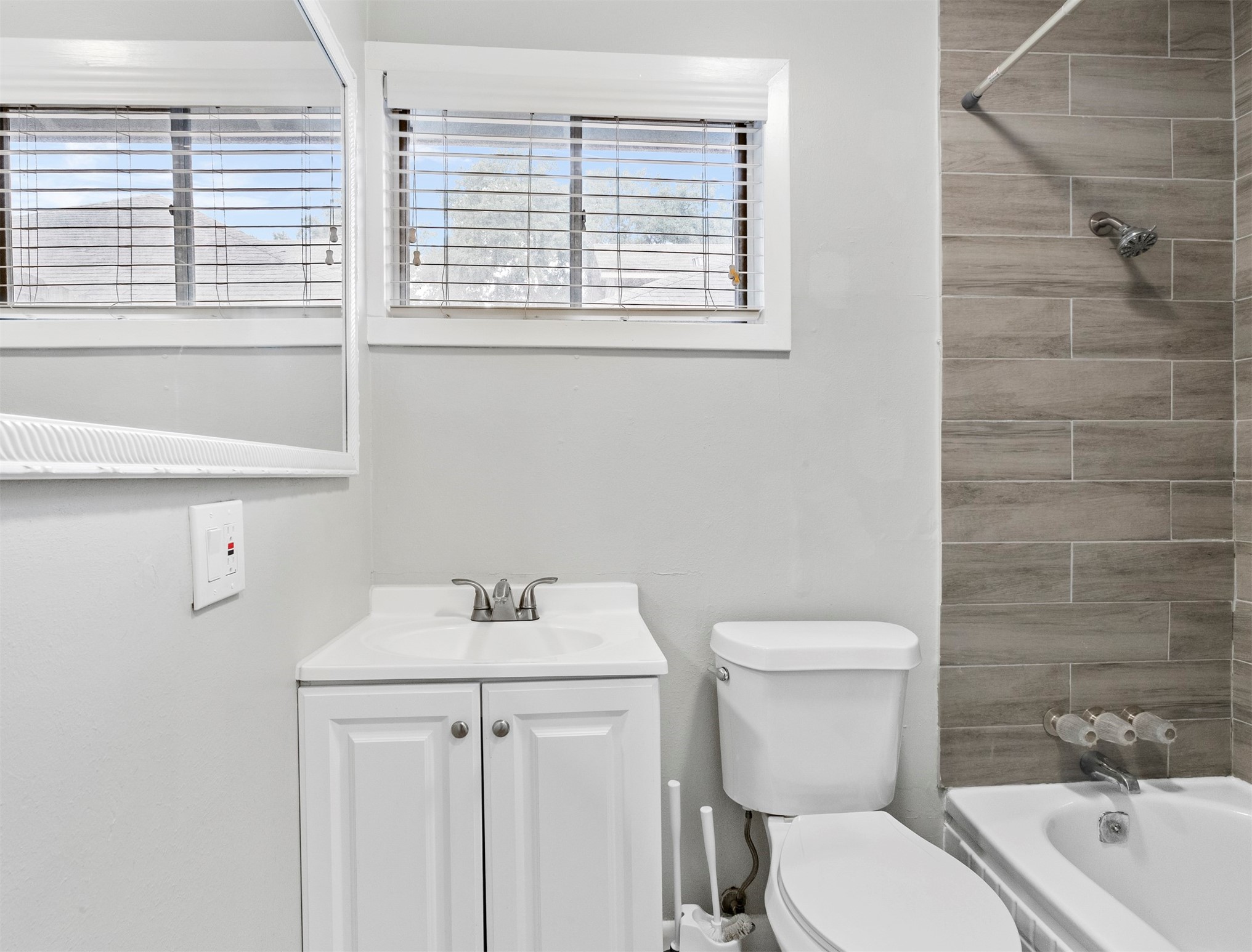 6421 Teluco Street Property Photo 15