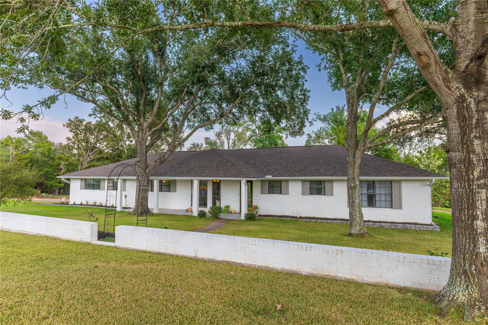 145 Camilla Circle, Bellville Tx 77418 Property Photo 1