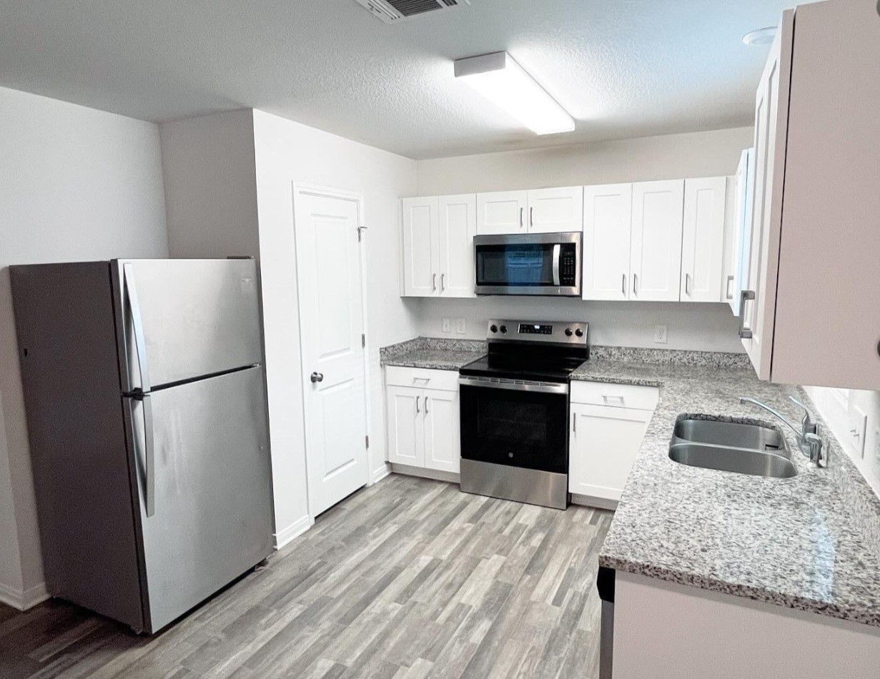 15717 Del Norte Drive Property Photo 4