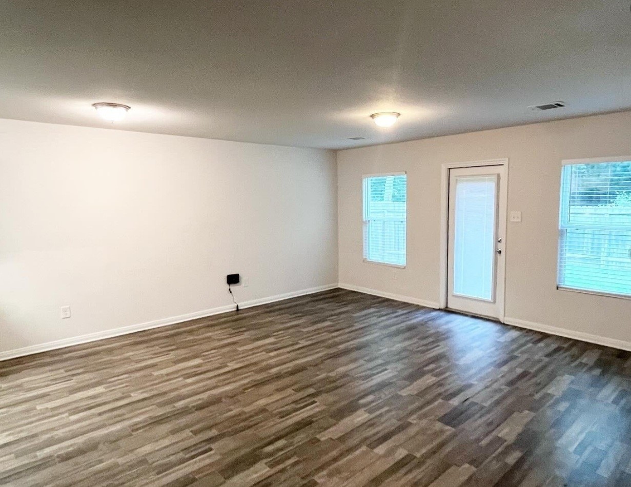 15717 Del Norte Drive Property Photo 6