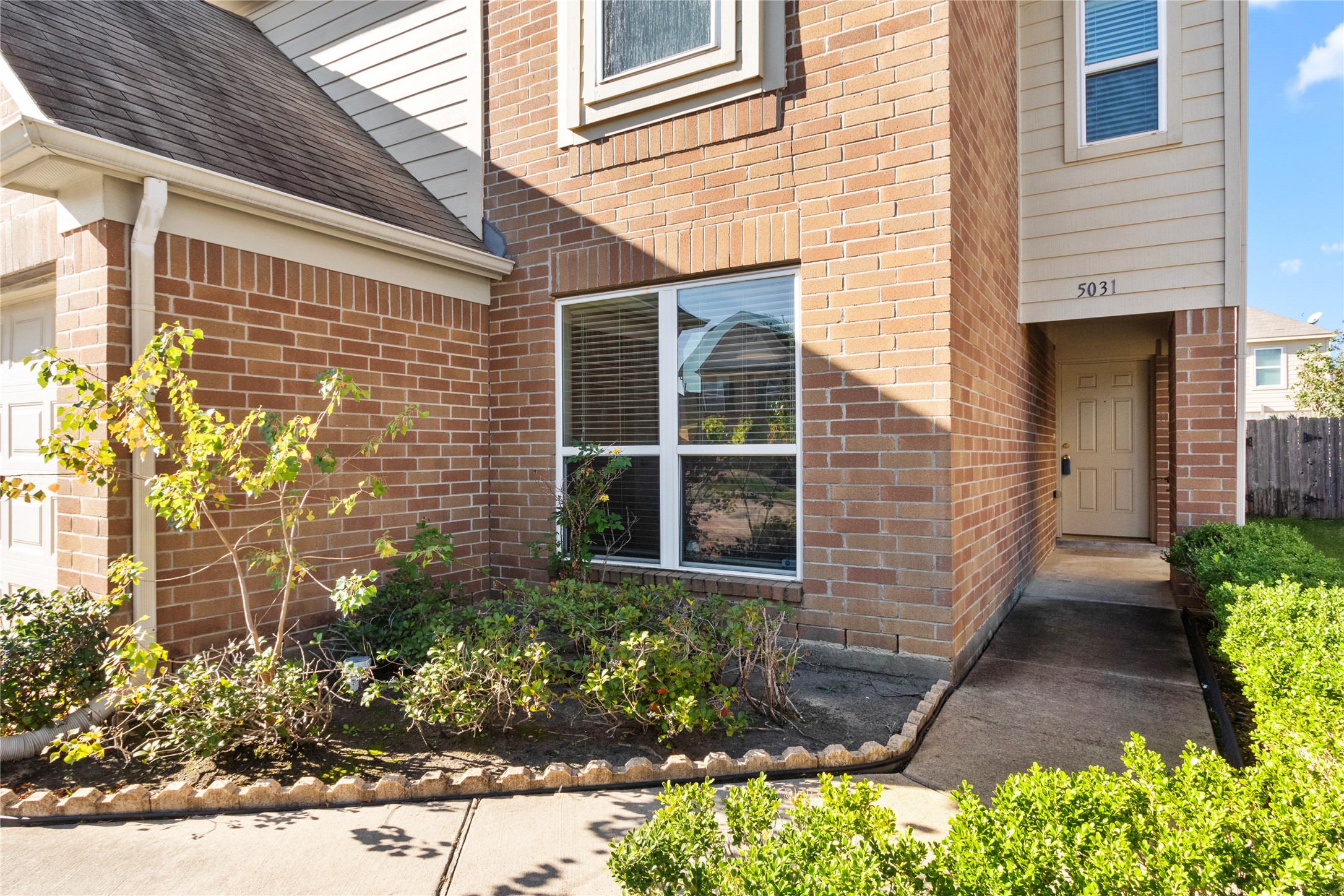 5031 Juniper Spring Trail Property Photo 4