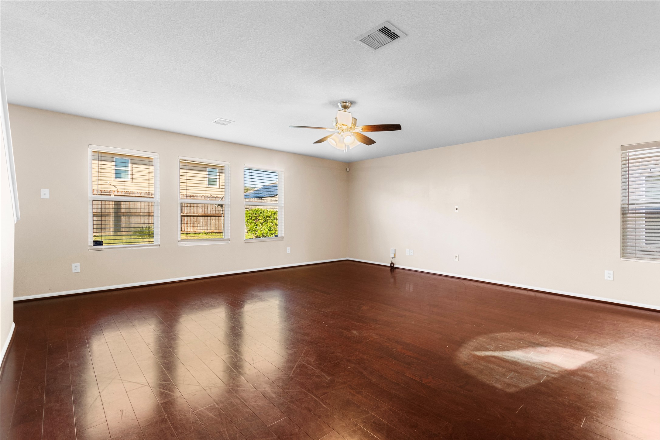 5031 Juniper Spring Trail Property Photo 6