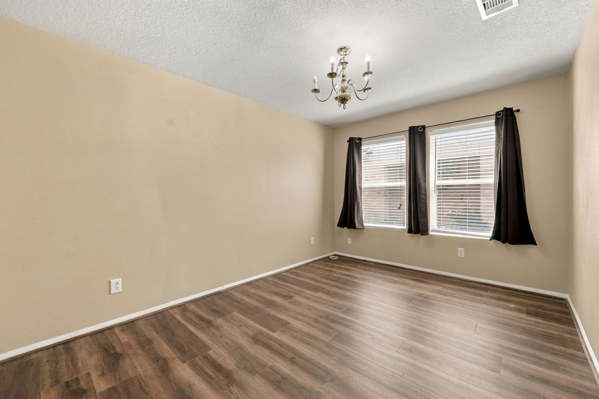 5031 Juniper Spring Trail Property Photo 7