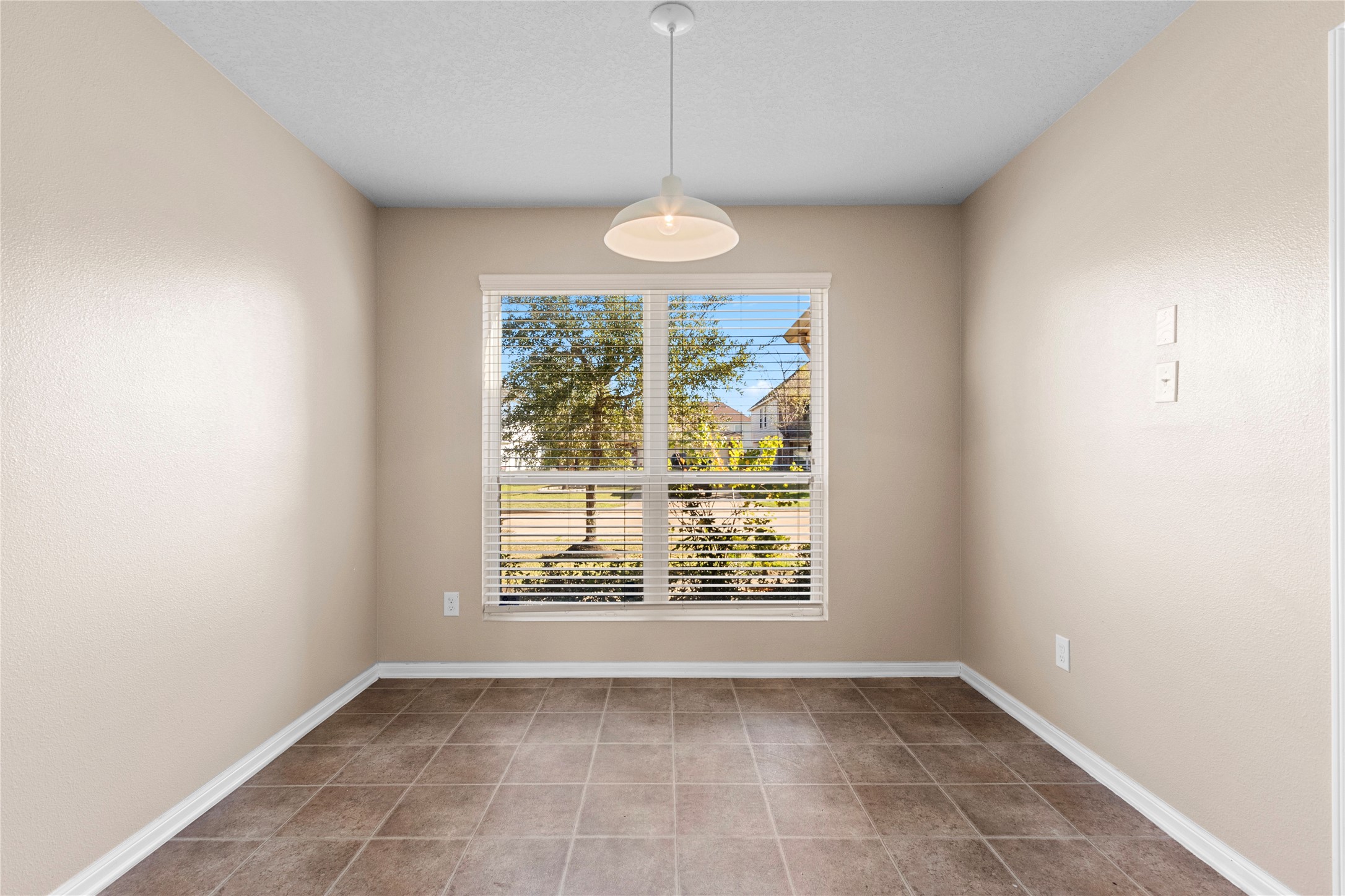 5031 Juniper Spring Trail Property Photo 15