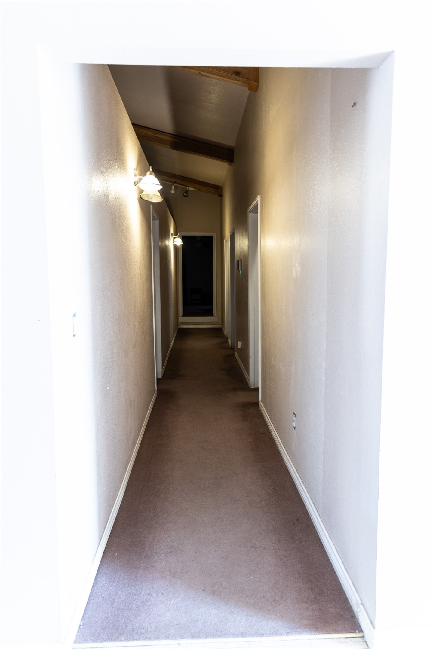 600 Ne Avenue Property Photo 16