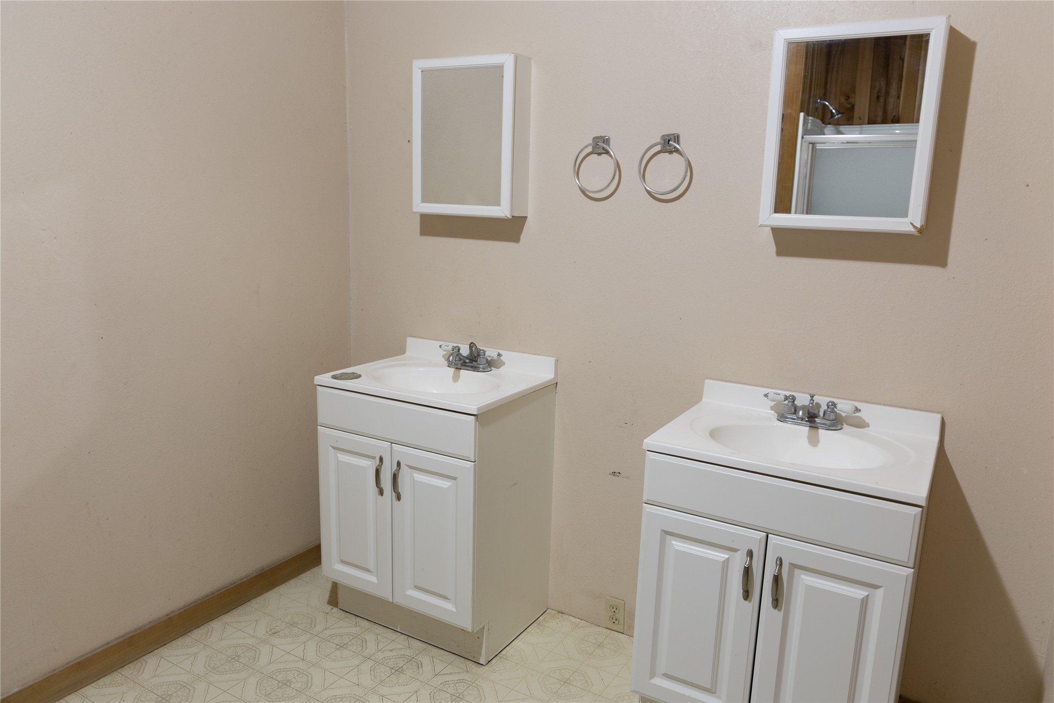 600 Ne Avenue Property Photo 24