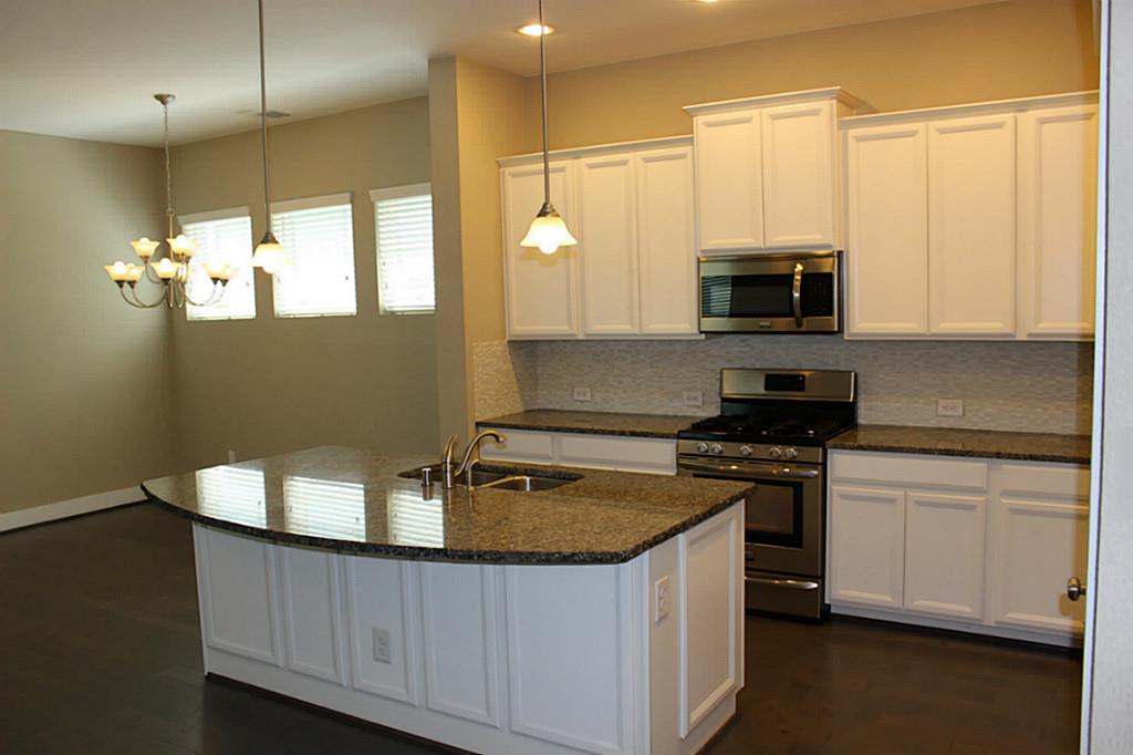 18139 Moonlit River Drive Property Photo 4