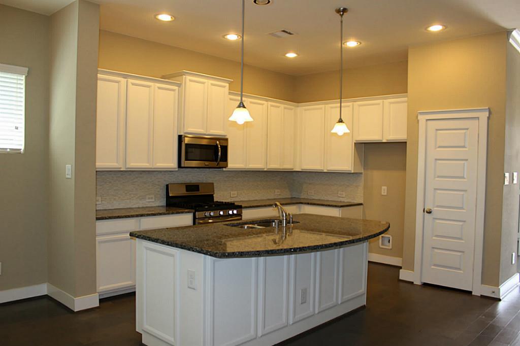 18139 Moonlit River Drive Property Photo 5