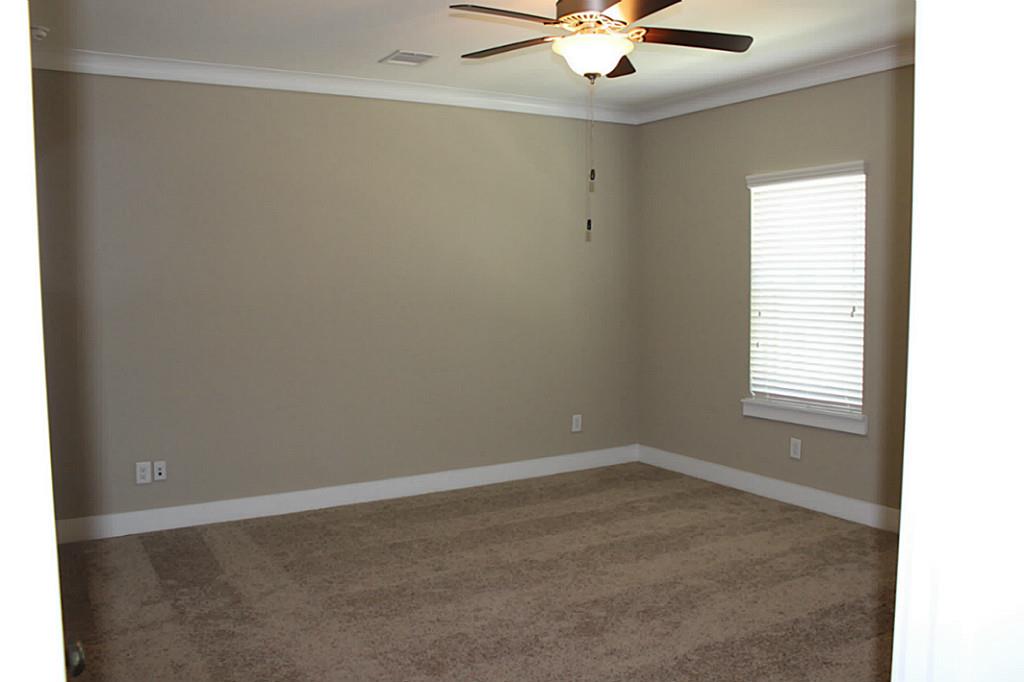 18139 Moonlit River Drive Property Photo 8